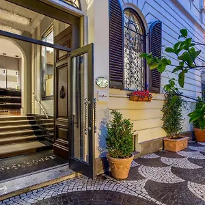 **** Hotel Royal Court Italia